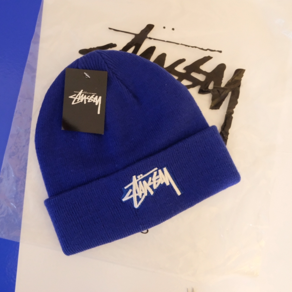 Stussy Beanie (Authentic with tags and its bag)